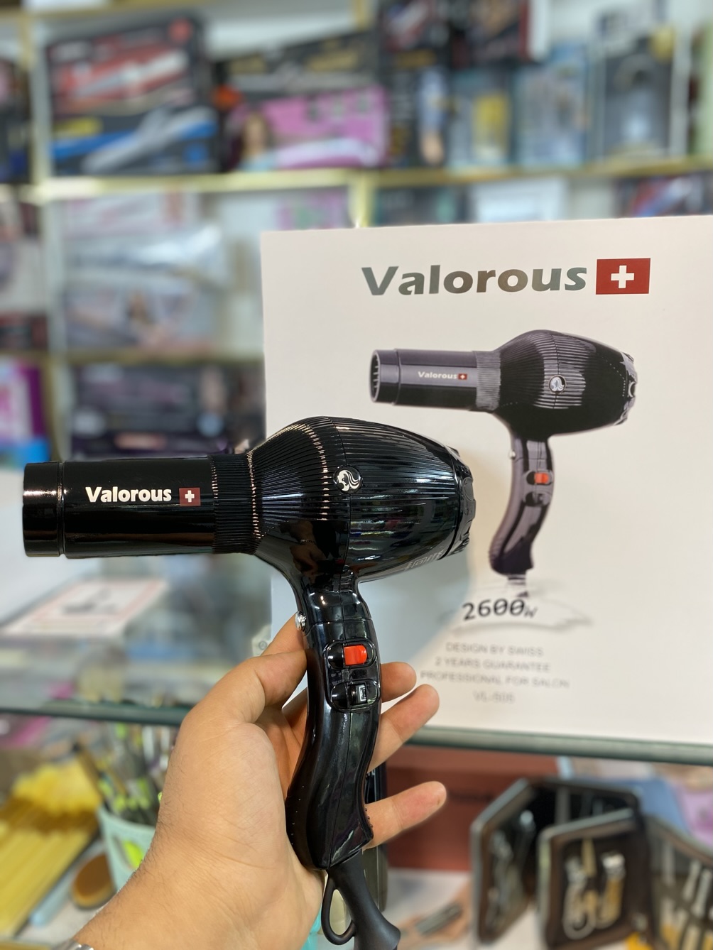 سشوارموتورسنگین ولروس۲۶۰۰وات  Valorous کد VL505(اصلی)